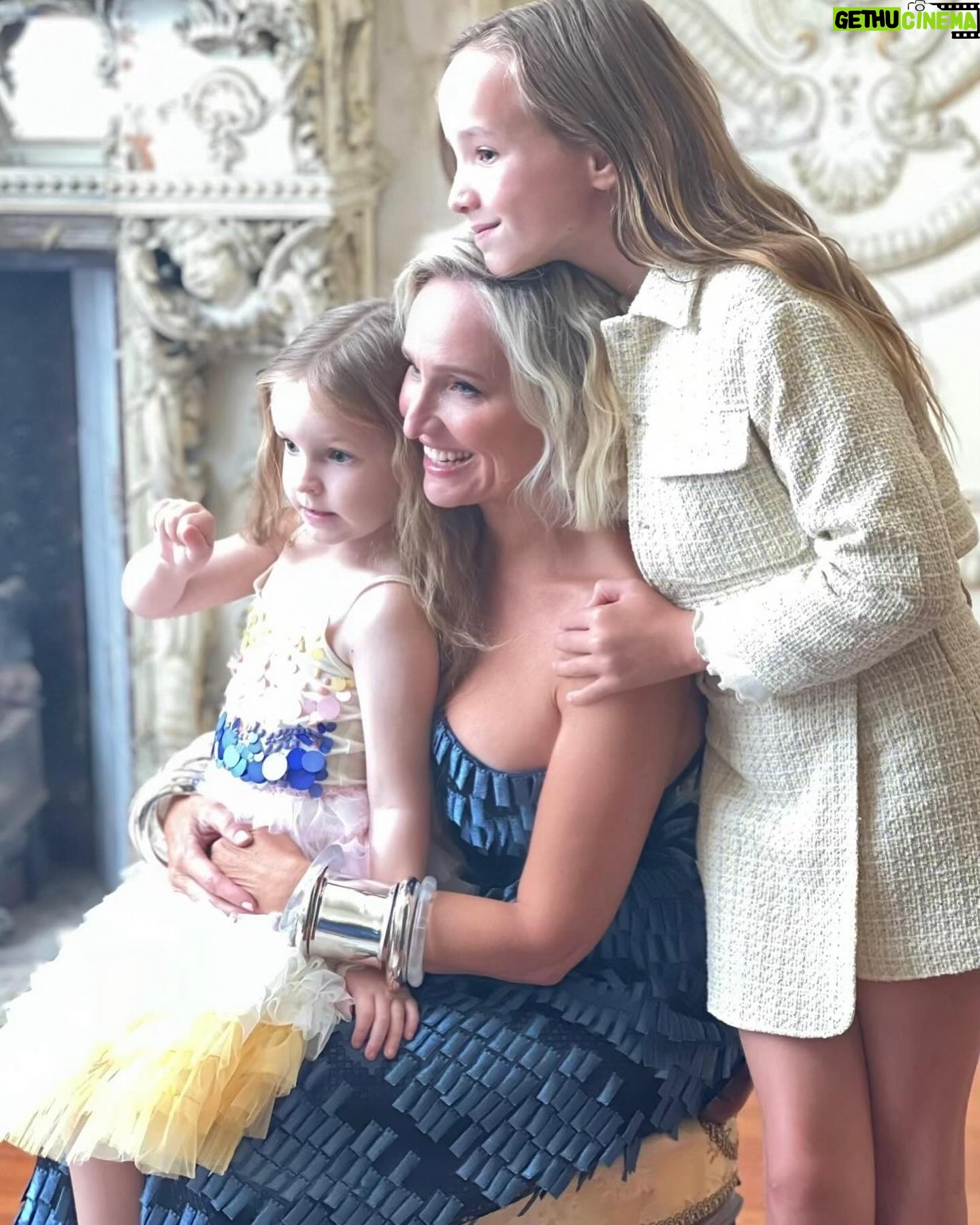 Fifi Box Instagram - Happy Mother’s Day, Fifi! 💕🌸 📷 @stellarmag Photographer: @stevenchee Styling: @irenetsolakas Hair: @beauhairjobs Make-up: @shellarubymartin Interview: @angelamollard Editor-in-chief: @sarrahlemarquand The full shoot and interview can be seen in Stellar, inside The Sunday Telegraph (NSW), Sunday Herald Sun (VIC), The Sunday Mail (QLD) and Sunday Mail (SA) this weekend.