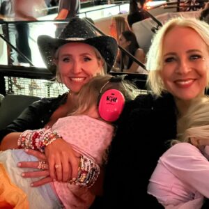 Fifi Box Instagram - The most incredible night @taylorswift 🙌🙌💃💃 One woman captivating 96,000 people at the MCG and I know how lucky I was to get to share this with my girls, a memory they’ll have forever 🙌🥰🙌 #taylorswift #erastour