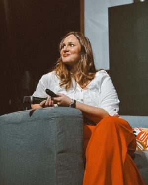 Filipa Maló Franco Instagram - Que dia tão bom a conversarmos sobre amor, parentalidade e educação 🤍. Porque a mudança, em prol de infâncias mais felizes, começa em nós enquanto pais.

Obrigada pelo convite @parentali_talks