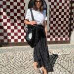 Filipa Areosa Instagram - Hoje o dia foi passado no @freeportlisboafashionoutlet, o sítio mais tranquilo para se ir às compras de marcas premium e onde descobri o meu novo melhor amigo: The BAG, onde cabem as compras e cabe tudo #freeportlisboafashionoutlet #spring #thebag