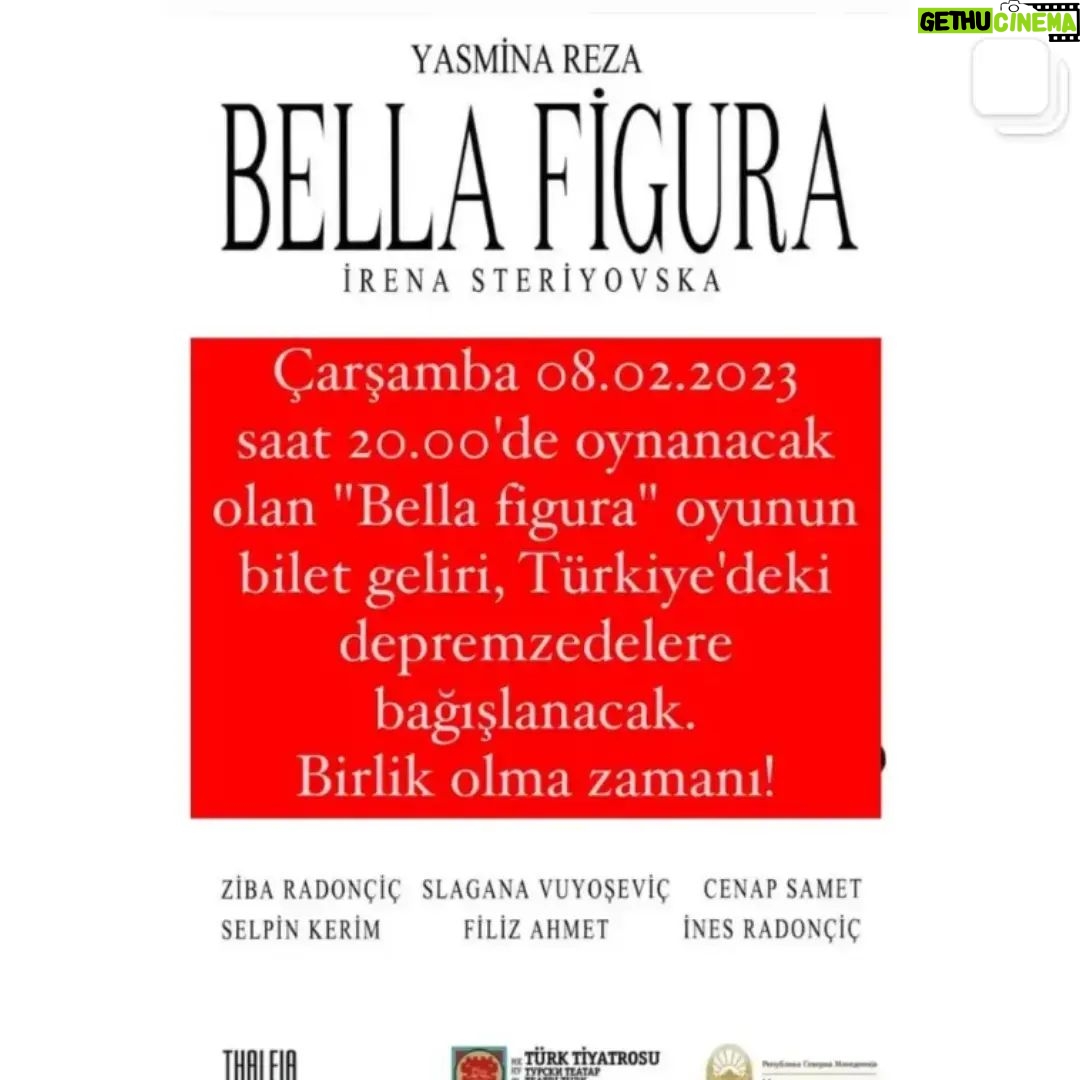 Filiz Ahmet Instagram - Çarşamba 08.02.2023 saat 20.00'de oynanacak "Bella figura" oyunun bilet geliri, Türkiye'deki depremzedelere bağışlanacak. Birlik olma zamanı! Приходите од билетите на претставата „Bella figura“ која ќе се игра во среда, 08.02.2023 во 20.00 часот, ќе бидат донирани за населението погодено од земјотресот во Турција.