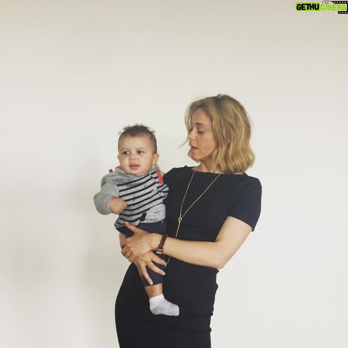 Fiona Dourif Instagram - I am blonde for exactly 6.5 more weeks and I am doing my best