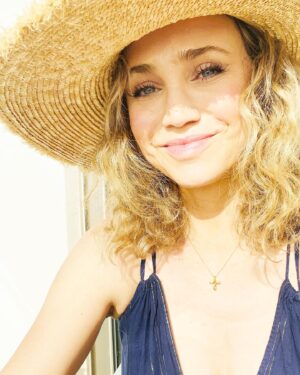 Fiona Gubelmann Instagram - ☀️ Excited for this sunshine ☀️ 

@thehouseofaia #thehouseofaia #palmaia #plantbased #vegan #ecofriendly #vacation #mexico #paradise