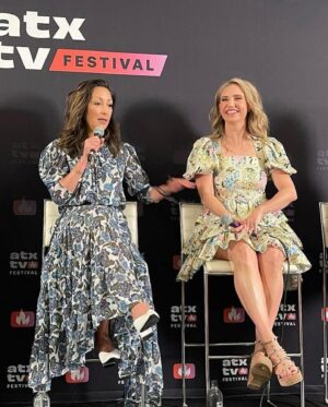 Fiona Gubelmann Instagram - Such a fantastic time on our panel today. Thank you @atxfestival for having us!! 
•
Amazing hair and makeup💄@nikkisketch 
Dress @estilo_austin 
Earrings @sarahojewelry 
Necklace and bracelet @minichiellojewellers 
@thegooddoctorabc #thegooddoctor #parnick