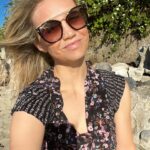 Fiona Gubelmann Instagram – All you need is sun ☀️ *

*and sunscreen ;)

#skincare #suncare #suncareisskincare