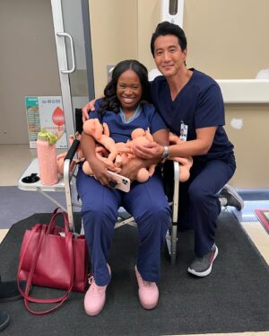 Fiona Gubelmann Instagram - Don’t miss an all new episode of @thegooddoctorabc TONIGHT. Also, @briasamone is the funniest. Be sure to follow her.