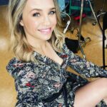 Fiona Gubelmann Instagram - International Press day for @thegooddoctorabc season 6! 👗@zadigetvoltaire 👠 @allsaints 💄 @robertford5920 Hair @laurenwiezoreck #thegooddoctor #bts #press #setlife #season6 #parnick #fionagubelmann