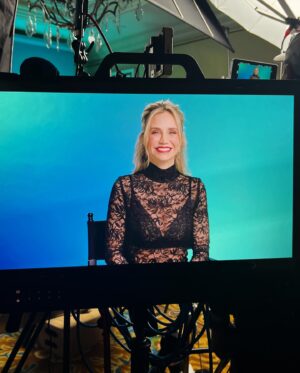 Fiona Gubelmann Instagram - Just a few moments bts from the whirlwind TCA trip this weekend. More pics to come…

A definite highlight was meeting the adorable cast of @percyseries 

Amazing jewelry @minichiellojewellers 
Dress @hillhouse 
Hair @rickhenryla 
Makeup @olafderlig 

@thegooddoctorabc #thegooddoctor @official_tca #tca #season7 #parnick #press #bts