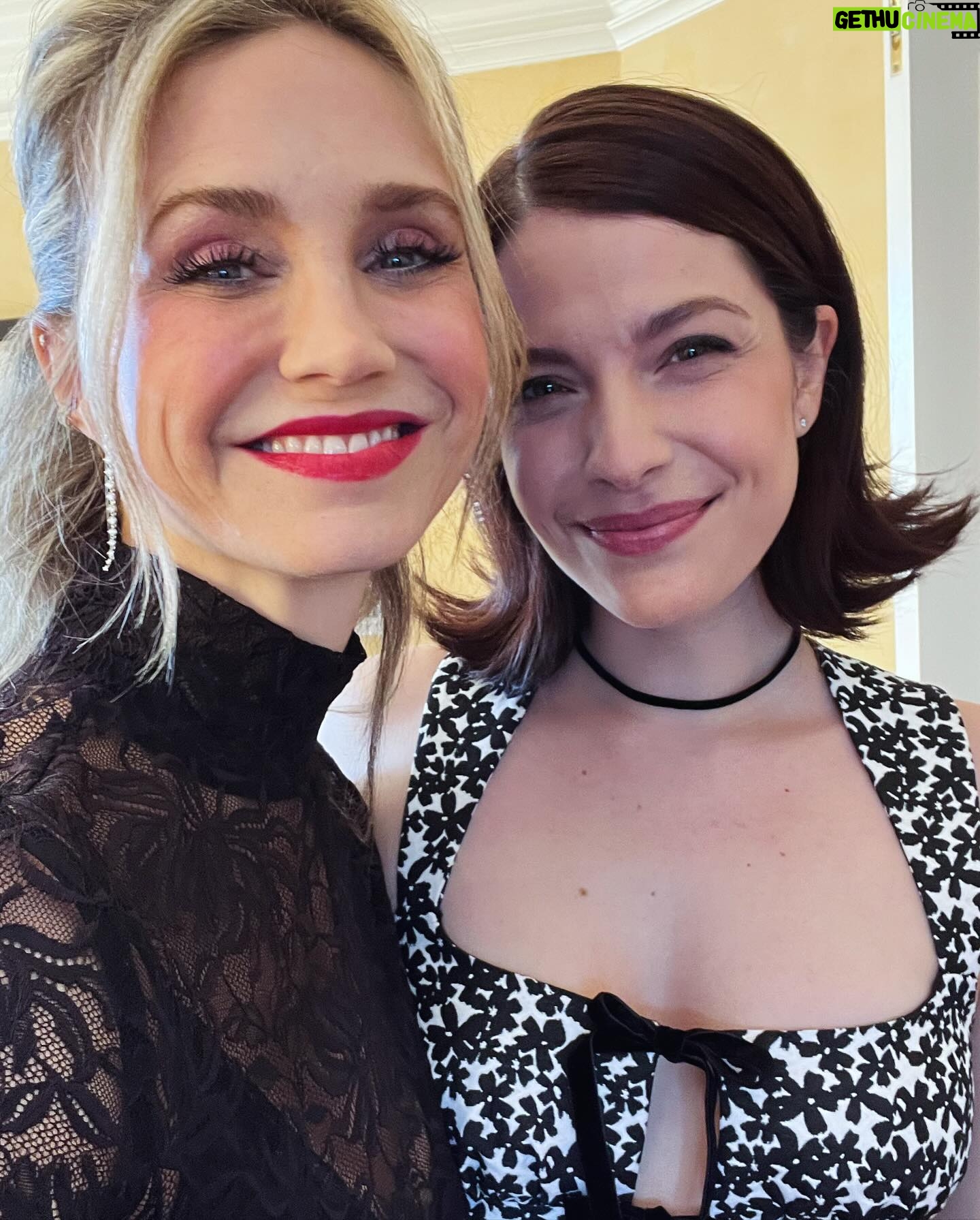 Fiona Gubelmann - 16.6K Likes - Just a few moments bts from the whirlwind TCA trip this weekend. More pics to come…
A definite highlight was meeting the adorable cast of @percyseries
Amazing jewelry @minichiellojewellers
Dress @hillhouse
Hair @rickhenryla
Makeup @olafderlig
@thegooddoctorabc #thegooddoctor @official_tca #tca #season7 #parnick #press #bts