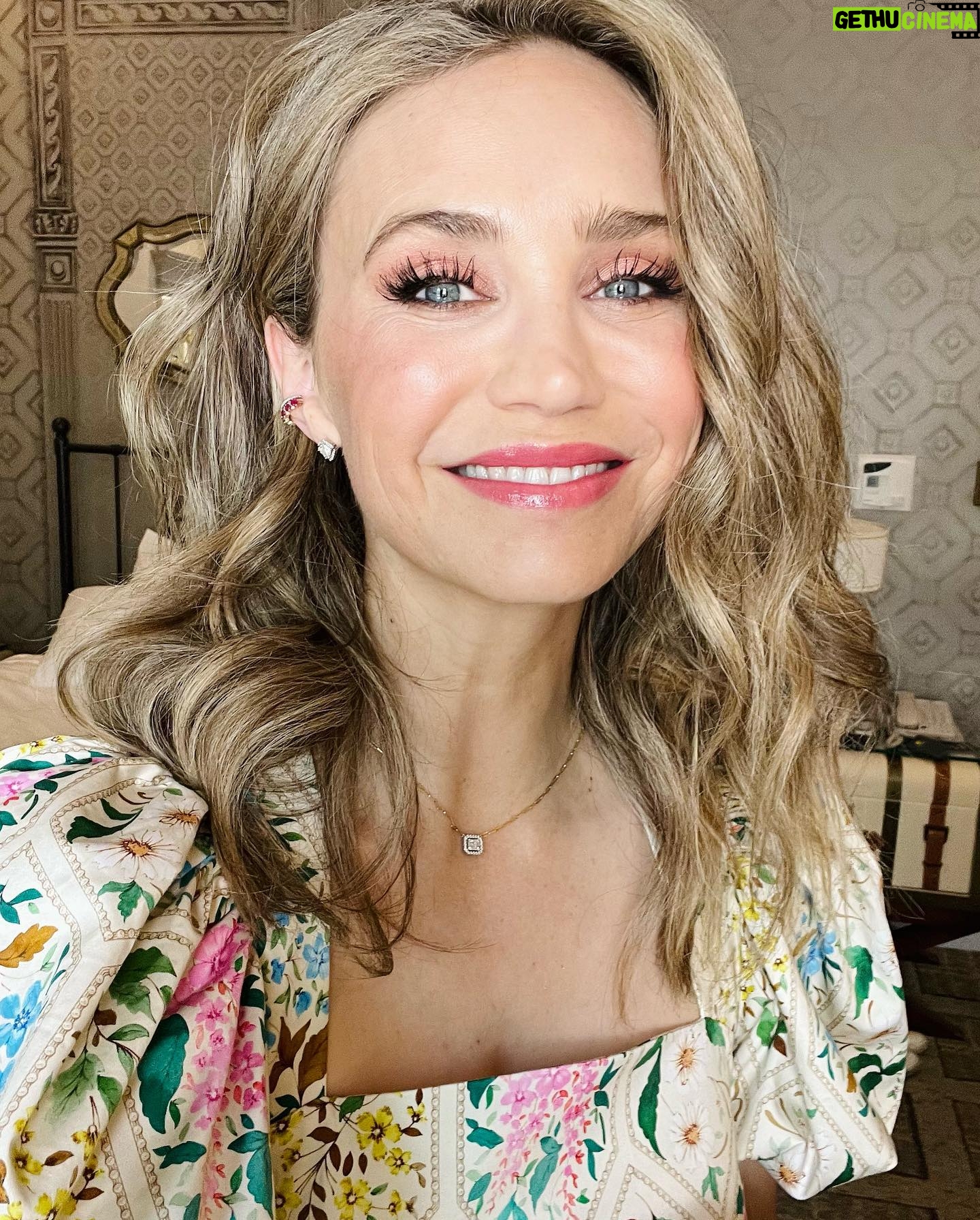 Fiona Gubelmann - 17.9K Likes - Such a fantastic time on our panel today. Thank you @atxfestival for having us!!
•
Amazing hair and makeup💄@nikkisketch
Dress @estilo_austin
Earrings @sarahojewelry
Necklace and bracelet @minichiellojewellers
@thegooddoctorabc #thegooddoctor #parnick