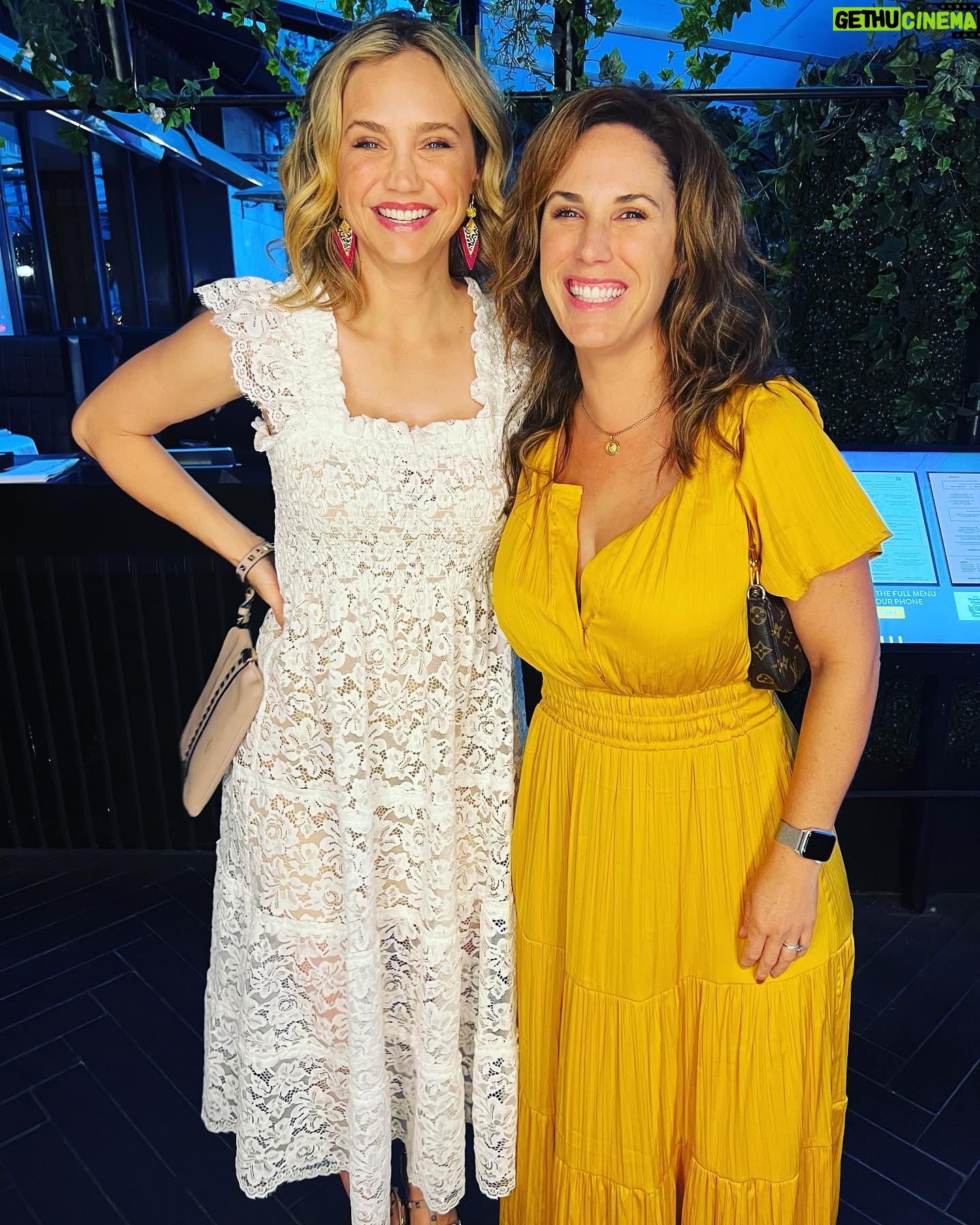 Fiona Gubelmann Instagram - My sister and her family have been up here visiting for the first time since the pandemic and itโs been the best โค๏ธ (Had to include a pic of my favorite dish from one of my fave Vancouver restaurants @glowbalrestaurant ๐๐ผ๐๐ผ๐๐ผ for having so many delicious plant based options โค๏ธ)