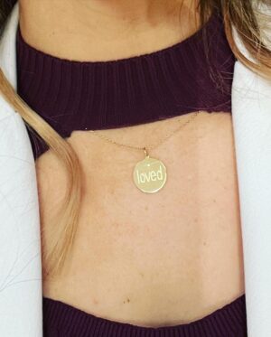 Fiona Gubelmann Instagram - I absolutely love this LOVED necklace by  @genevievelaujewelry. 

For every LOVED necklace Genevieve Lau sells, she donates one LOVED necklace to a woman with cancer. 

She started this movement 6 years ago and to date has donated 1500  to women across the US.