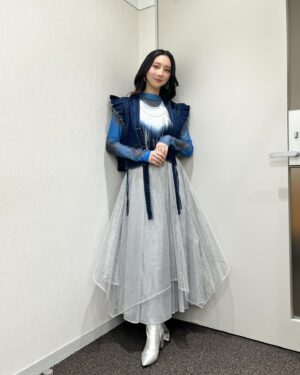 First Summer Uika Instagram - #ウイカ衣装 🌨️

デニムベスト
@teki_atelier 

中に着たシアートップス
@uenui.official 

スカート
@immez_official 

イヤリング
@mckenna_cak 

リング(左手人差し指)
@solo_1_029

styling @shingo_tsuno