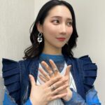 First Summer Uika Instagram - #ウイカ衣装 🌨️ デニムベスト @teki_atelier 中に着たシアートップス @uenui.official スカート @immez_official イヤリング @mckenna_cak リング(左手人差し指) @solo_1_029 styling @shingo_tsuno