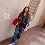 Fish Leong Instagram – – 凡走過就留下痕跡 
拍拍肩上的塵埃 理一理內心的洶湧
下次再回來 我一定更有勇氣了 
🫂 是你們給我的⭐️⭐️⭐️⭐️⭐️

#🦋
#axiataTQ❤️ 每一位一一致謝 ❤️
感恩生長的地方 ， 莫忘初衷 。