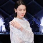Fish Liew Instagram - 每每都被 @louisvuitton 精緻的高級家品給折服 橫跨三世紀，以旅行起家的LV 把傢俱的奢靡品味帶到旅途上 我個人最喜歡的是摺疊床旅行箱(Bed Trunk） 打開後是一張移動床組。 遷徙到天涯海角都可以睡在自己熟悉的床組上，多浪漫。 #LVSavoirRever #LVHongKong @louisvuitton