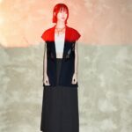 Fish Liew Instagram - 與 @initialfashion 合作多年 衣櫃裡也收藏著很多initial的衣服 主要是非常好搭，即使過了這麼多年都一點也沒有過時的感覺 每次的合作都總是令我驚喜 近年的最愛是他們家的針織帽 無論材質和帽型都讓我非常心動 簡直想讓我焊接在頭上