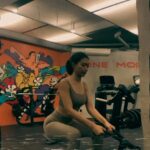 Fitrie Rachmadhina Instagram - Yuk kita mulai dari 0 lagi fit. 😊 Bisa yuk bisa pelan pelan ajaa yaa, lagi gak bersaing dg siapa siapa kok, so enjoy your process, fit. Rest nya 6 bulan cukup lah yaa. Lets back to the gym! #Imissmymuscles #traveltime