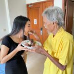 Fitrie Rachmadhina Instagram - Happy birthday, paps. Sing penting sehat sehat sehat 🤍. Di banyakin lagi sabarnya 😋😚
