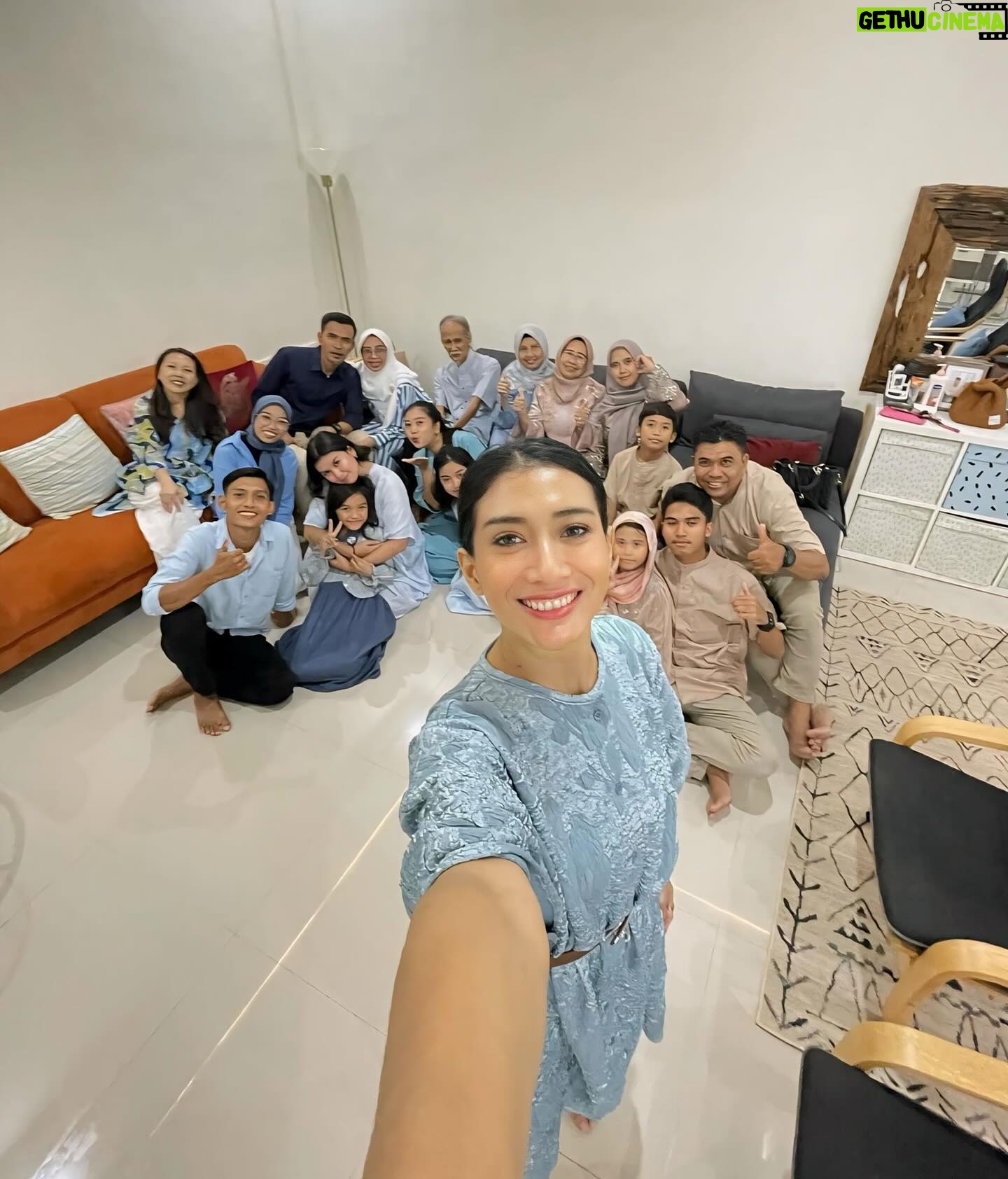 Fitrie Rachmadhina Instagram - RAYA DAY 1 🤍