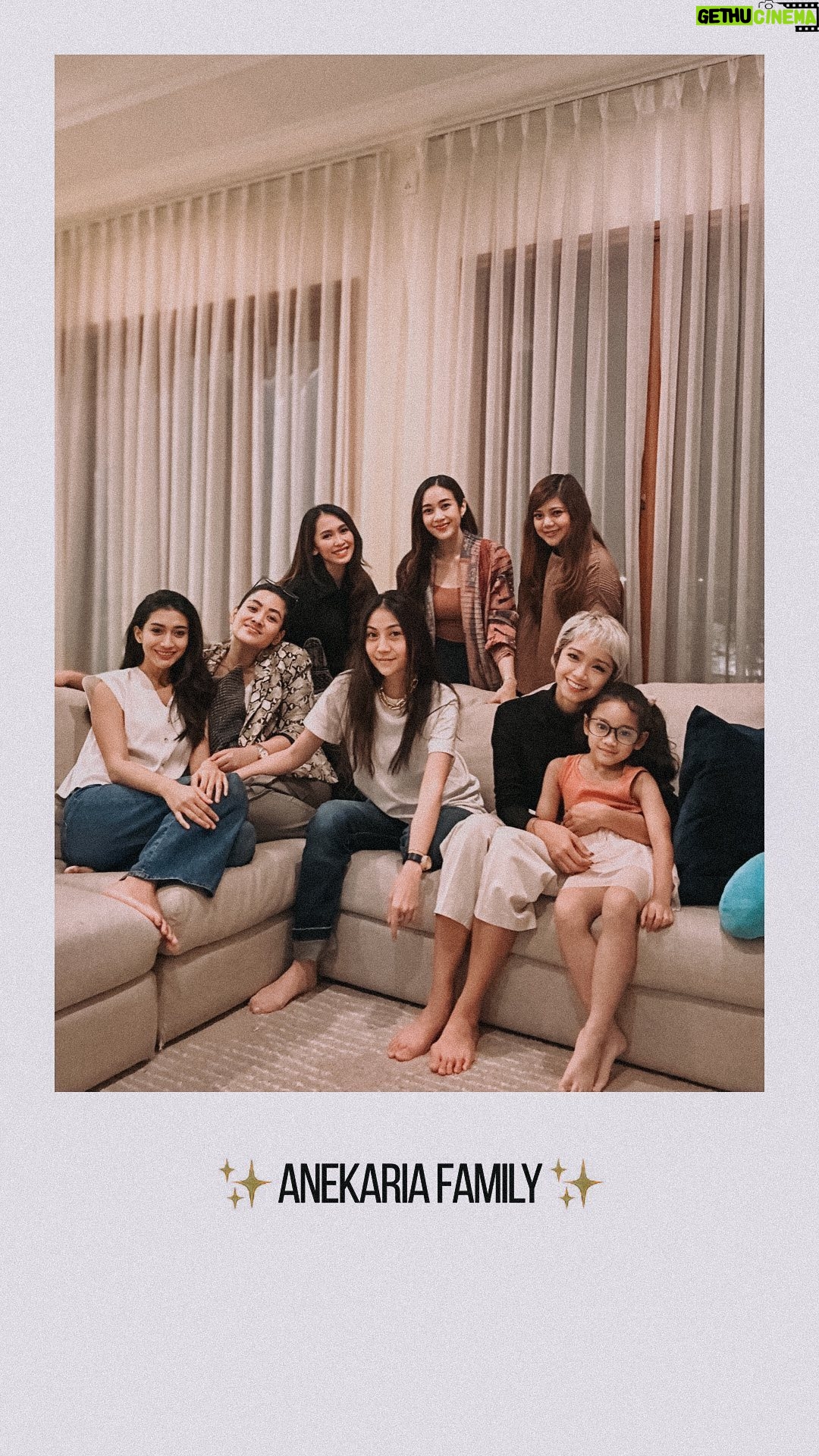 Fitrie Rachmadhina Instagram - Yah namanya juga @anekariaa9 yaa beginilah kami. 😂♥️✨