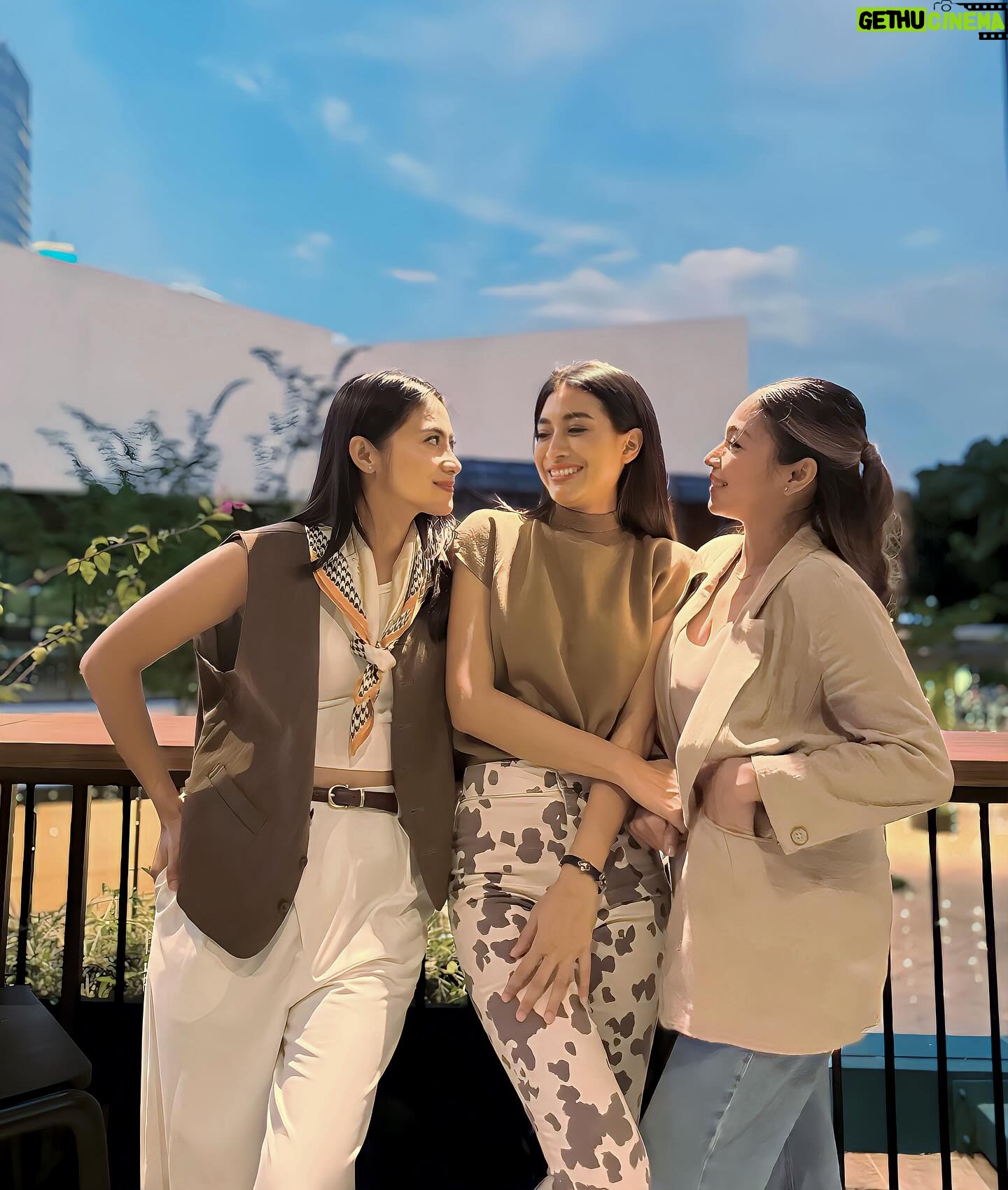 Fitrie Rachmadhina Instagram - Life is what you make it. And when times get tough, your bestfriends are the ones who get you through it. ♥️ #FFR #2decadesoffriendship