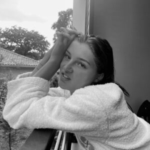 Flavie Delangle Instagram - 🤪