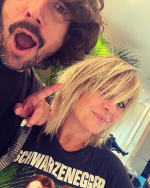 Flavie Flament Instagram - Pierre-feuille…. ciseaux!!! ✂️✂️✂️
@davidlucasparis 
@davidlucaspyla