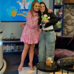 Flor Rubio Instagram – Gracias querida @luzelenaglezz por tu apoyo siempre @simitelevision @drsimi_oficial No se pierdan todos los miércoles #AyudaresVivir @vicmonneus