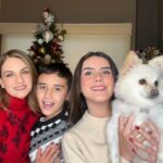 Flor Rubio Instagram - Mis mejores momentos siempre son a su lado. El impulso, la alegría, la motivación, el amor, el esfuerzo, los sueños… todo llega a ellos y es por ellos. Gracias Dios mío por el enorme privilegio de ser la mamá de estos dos seres tan maravillosos. Los amo hijos, les cuento algo: cuando me llaman mamá siento que vuelo… 🤍🙏🏻😃 @florimartinez_ @rafixmtr