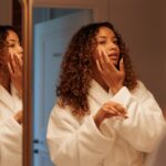 Flora Coquerel Instagram - Grwm pour une journée à Cannes. ☀️ Le meilleur tips skincare reste selon moi de porter de la crème solaire tous les jours. J’ai choisi le Sun Perfect SPF 50 @lancaster_beauty , qui s’applique facilement, ne grise pas mon teint et surtout offre une protection solaire à large spectre. Collaboration commerciale