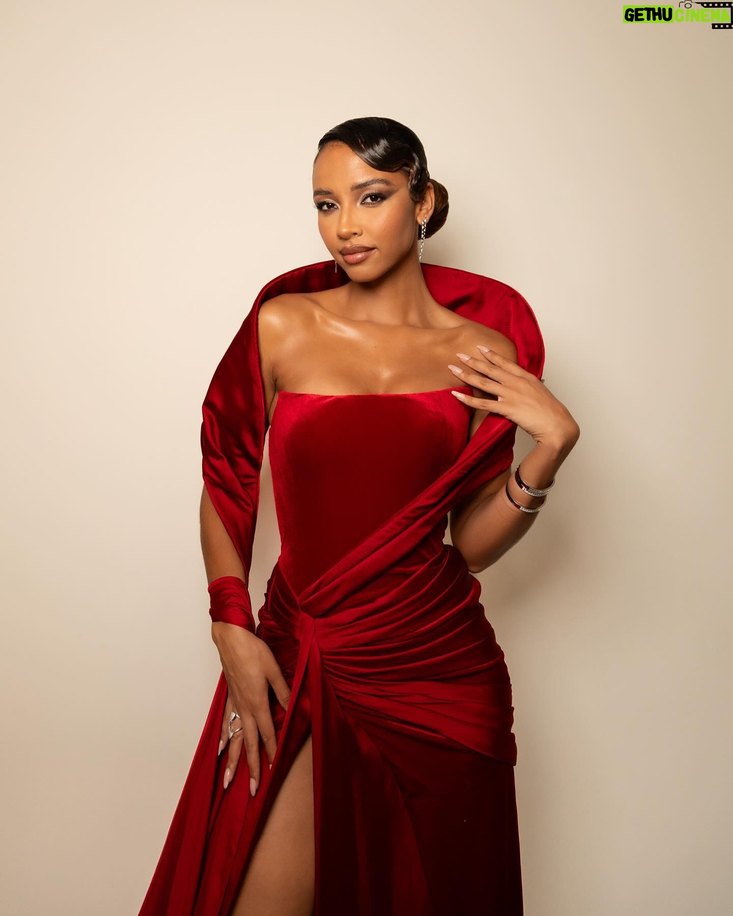 Flora Coquerel Instagram - I got my red dress on tonight Dancin’ in the dark, in the pale moonlight ✨ Photo @chloehautierpro Dress @sadekmajed Jewellery @akillisparis Stylist @stylist.pavlova Hair @lorealparis @clotildehairstylist Mua @odilejimenezmua