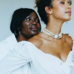 Flora Coquerel Instagram – En couverture, @floracoquerel et sa mère Sephi Coquerel nous partagent une histoire touchante de succès, de solidarité et d’engagement humanitaire. Dans cette interview qu’elles nous ont accordée, mère et fille ont dévoilé les coulisses de leur parcours et leur investissement pour améliorer la vie des autres, notamment à travers leur association @associationkelina au Bénin.

Photographe @baronzinsou 
Styliste @steve_anondo 
Maquillage @michellefanfant @yslbeauty Skincare @erborian 
Coiffure @salowigs 
Assistantes @naissssouuuu @jannarzg @tiwel_ 
@wence.tower 

Flora porte un total look @viviennewestwood 
Sophie porte une robe @hm Studio et un collier @theofficialpandora 

#BARBESMAGAZINE
