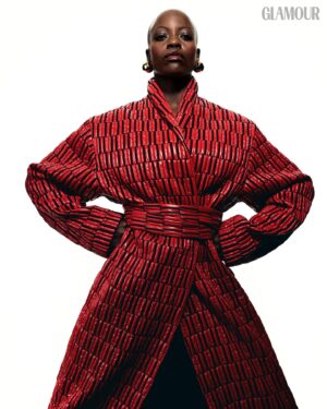Florence Kasumba Instagram - Sie spielt im "Tatort" eine Kommissarin, im "Mamma Mia!"-Musical eine Disco-Queen und in "Black Panther" eine Kriegerin. Kann jemand vielseitiger als unsere GLAMOUR Women of the Year-Preisträgerin Florence Kasumba sein? Wir finden: nein. Die Schauspielerin, die wir als "Inspirational Actress" ausgezeichnet haben, sagt über ihren Werdegang: "Ich hatte immer mehrere Optionen. Und auch ein bisschen Glück." Mehr über die absolute Inspirationsquelle @florencekasumba liest du im #LinkinBio.

#FlorenceKasumba #GlamourWOTY

📸
Head of Editorial Content for Glamour Germany: @theresa.pichler
Photographer: @katiawik
European Design Director: @dlye
European Visuals Director: @ameliatrevette
Stylist: @inawizzle 
Interview: @ursischmied
Hair and Make-up Artist: Catrin Von Pabrutzki
Talent Booking: @franziskasoelch @thetalentgroup
On set Producer: Neele Plaar @neeleppunkt

Florence trägt ein Outfit von @maisonvalentino Ohrringe @bulgari (Bild 1 & 3); Mantel @ferragamo Ohrringe @aeyde (Bild 2); Outfit @miumiu Ohrringe & Ring am Ringfinger @bulgari Ring am Zeigefinger @louisvuitton (Bild 4)