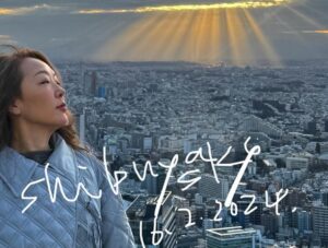 Florence Kwok Instagram - 例行公事
打卡必到
#shibuyasky 
不過今日着錯衫
同後面黐咗地
第一張來自於官方photo counter
弱弱問一問：好似自己影嗰啲都幾靚！？