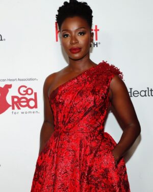 Folake Olowofoyeku Instagram - To kick of this year’s New York Fashion Week, it was an immense honor to meet so many inspiring women at the @GoRedforWomen #RedDressCollection concert. 

It was wonderful revisiting my modeling days, being back on the runways of Manhattan, cat-walking to a live performance by @SherylCrow and all for such an impactful cause!

I learned that music can be used to help save a life. Songs 100 to 120 BPM can help you keep the beat when performing chest compressions for CPR. #OurHearts 

Please support @american_heart and @goredforwomen for the amazing work they are doing!! ❤️

Dress by @teutamatoshi Jewelry by @lorenhope 
Hair: @nysouldiva & @ma2liq 
Makeup: @themakeupsavant