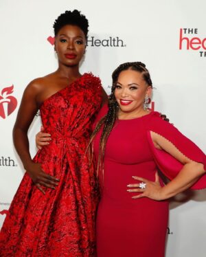 Folake Olowofoyeku Instagram - To kick of this year’s New York Fashion Week, it was an immense honor to meet so many inspiring women at the @GoRedforWomen #RedDressCollection concert. 

It was wonderful revisiting my modeling days, being back on the runways of Manhattan, cat-walking to a live performance by @SherylCrow and all for such an impactful cause!

I learned that music can be used to help save a life. Songs 100 to 120 BPM can help you keep the beat when performing chest compressions for CPR. #OurHearts 

Please support @american_heart and @goredforwomen for the amazing work they are doing!! ❤️

Dress by @teutamatoshi Jewelry by @lorenhope 
Hair: @nysouldiva & @ma2liq 
Makeup: @themakeupsavant