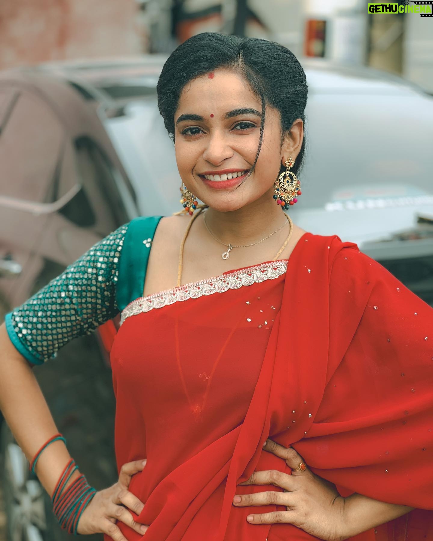 Fouzil Hidhaya - 17.8K Likes - Self obsessed ♥️🦋
📸: @the__akshay_kamal__