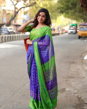 Fouzil Hidhaya Instagram - She is a love story in herself🍀💚

📷: @arunsmagy 
🥻: @saishankarafashions_boutique1 

#instagood #instagram #instadaily #insta #positivity #life #green