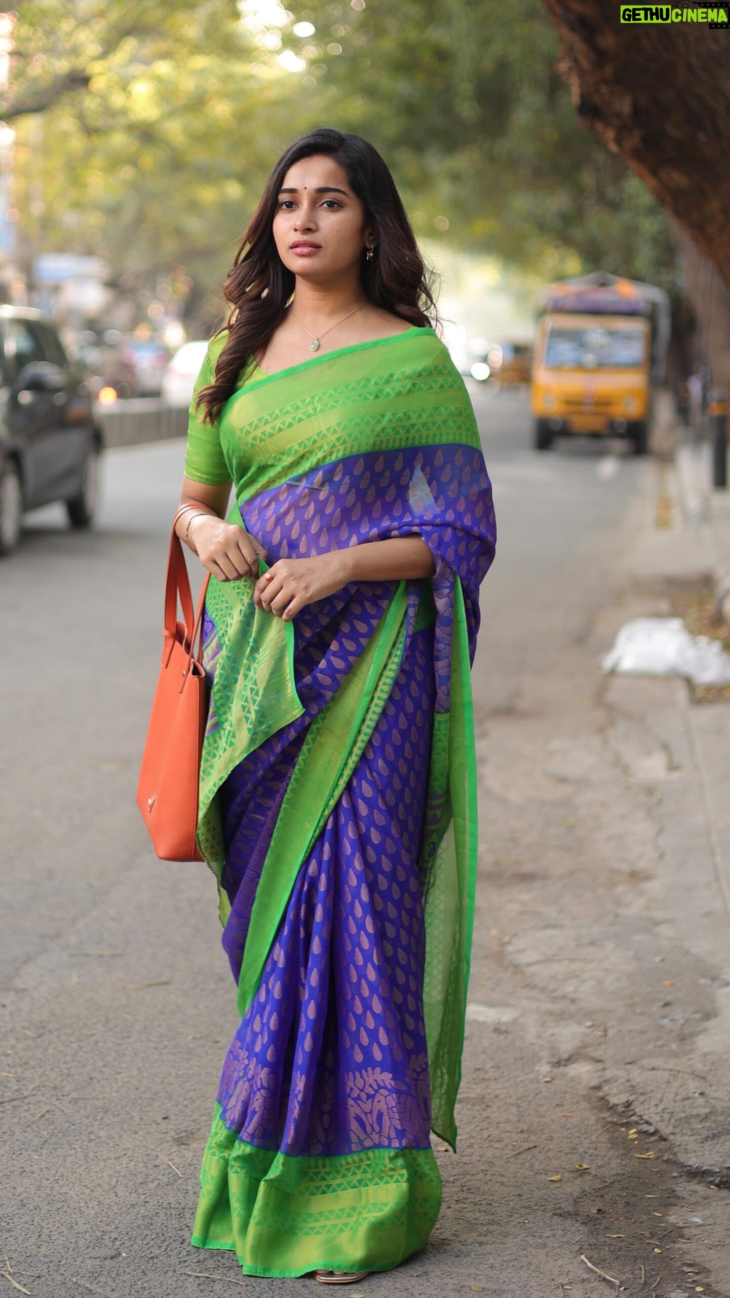 Fouzil Hidhaya - 24K Likes - In her “Self Obsessed” era ☺️💚
Camera 📸 & edit ✍️: @arunsmagy
#saree #instagood #insta #instamood #instagram #life #artist #postivevibes #postive #green
