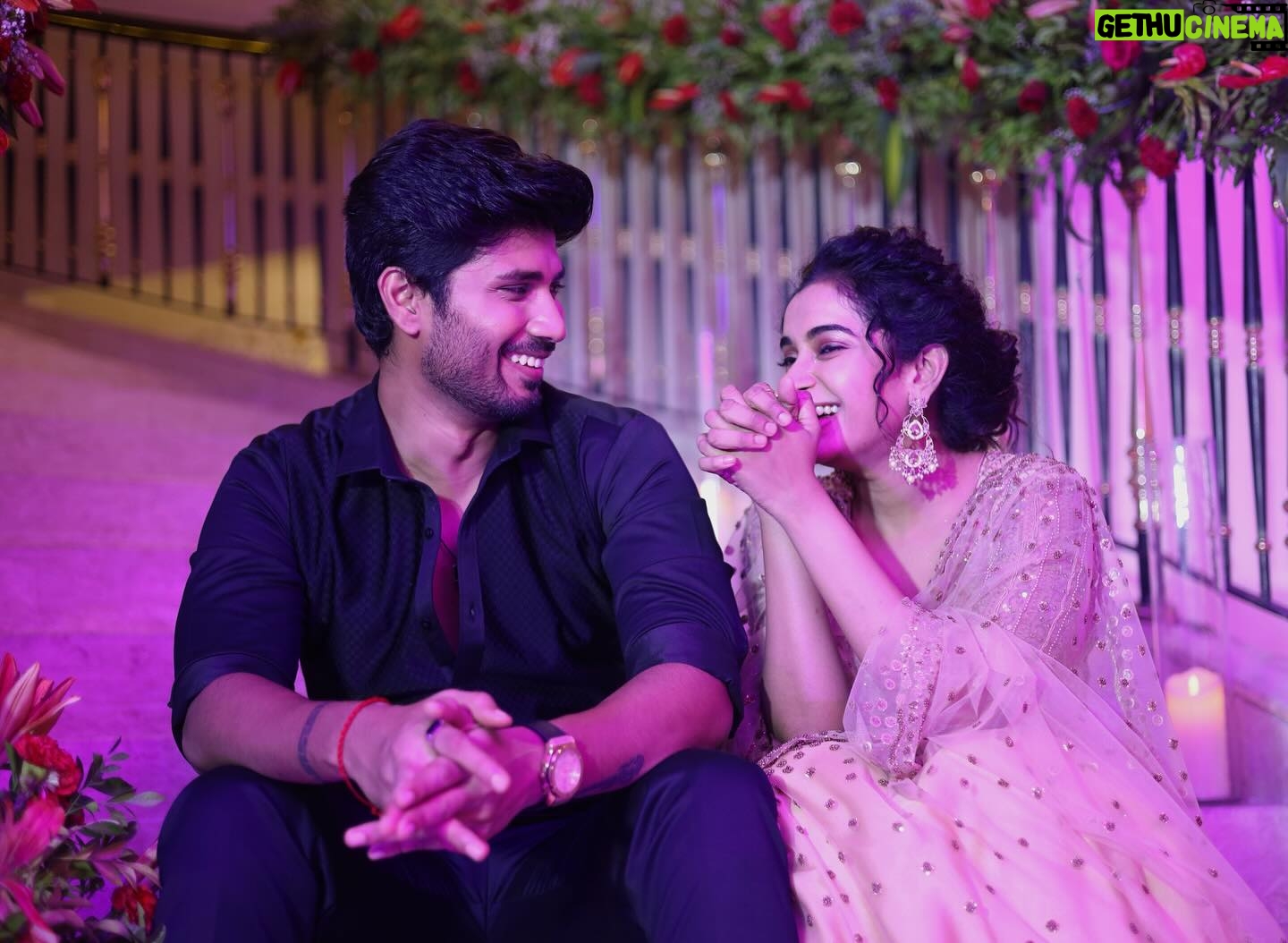 Fouzil Hidhaya - 31.6K Likes - Indra🌸Gowtham 🥰🧿
@the__akshay_kamal__ 🦋