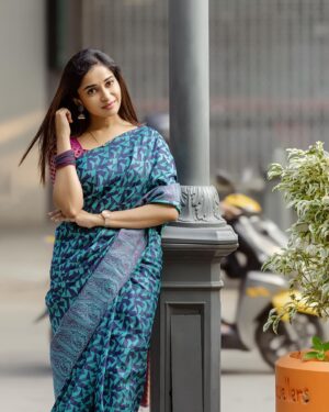Fouzil Hidhaya Instagram - 💙

Camera📸&edit✍️: @francisxavier_official 

#saree #sareelove #life #positive #positivevibes #insta #instagood #instagram #artist #iylamodasarees