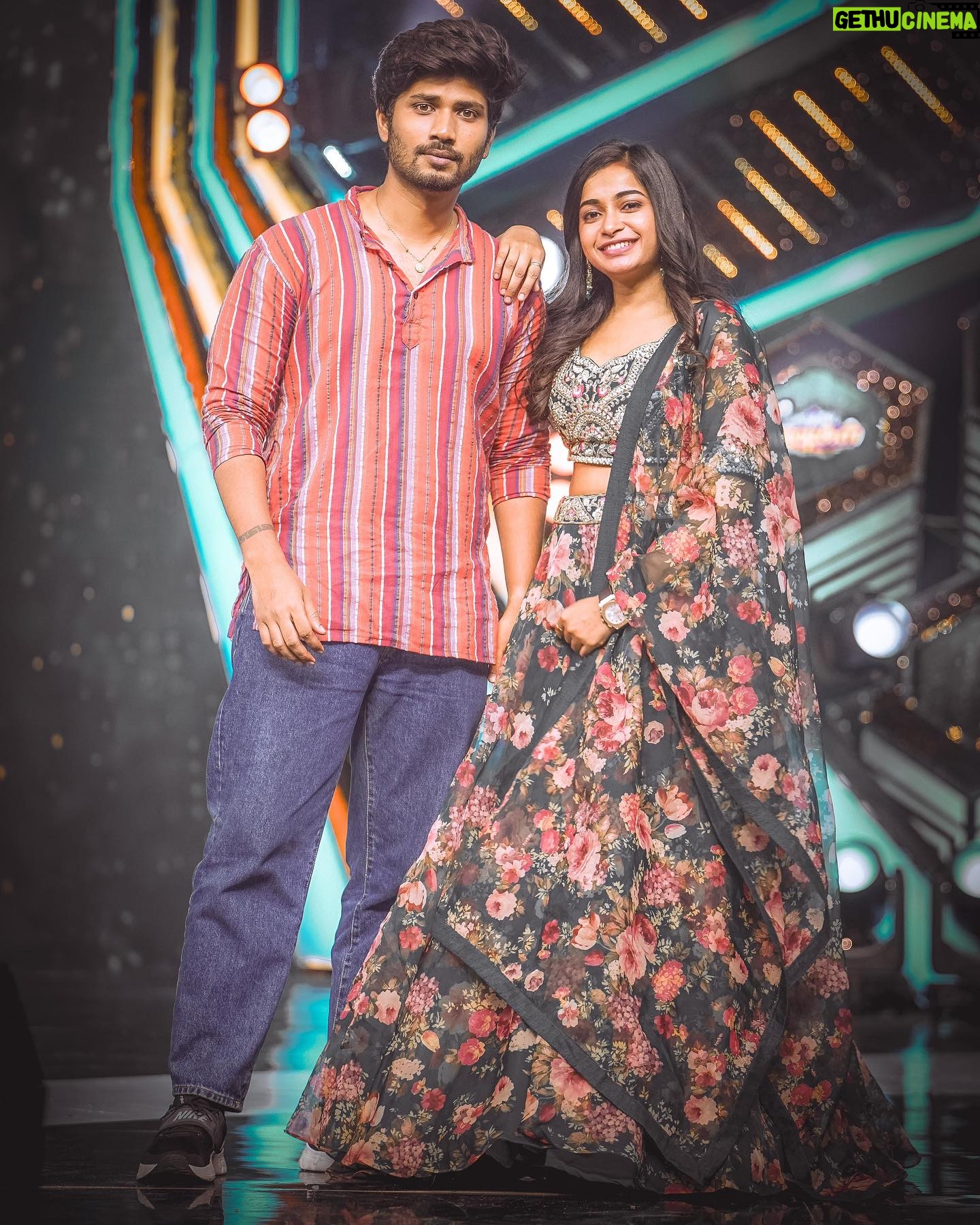 Fouzil Hidhaya - 37.3K Likes - Heyyyy 🫶🏼🦋
Catch us on special show for vinayagar Chaturthi✨💕 September 18 @4pm @zeetamizh
#instagood #instagram #indiragowtham #indira #zeetamil #zee #akshay #fouzieee #insta