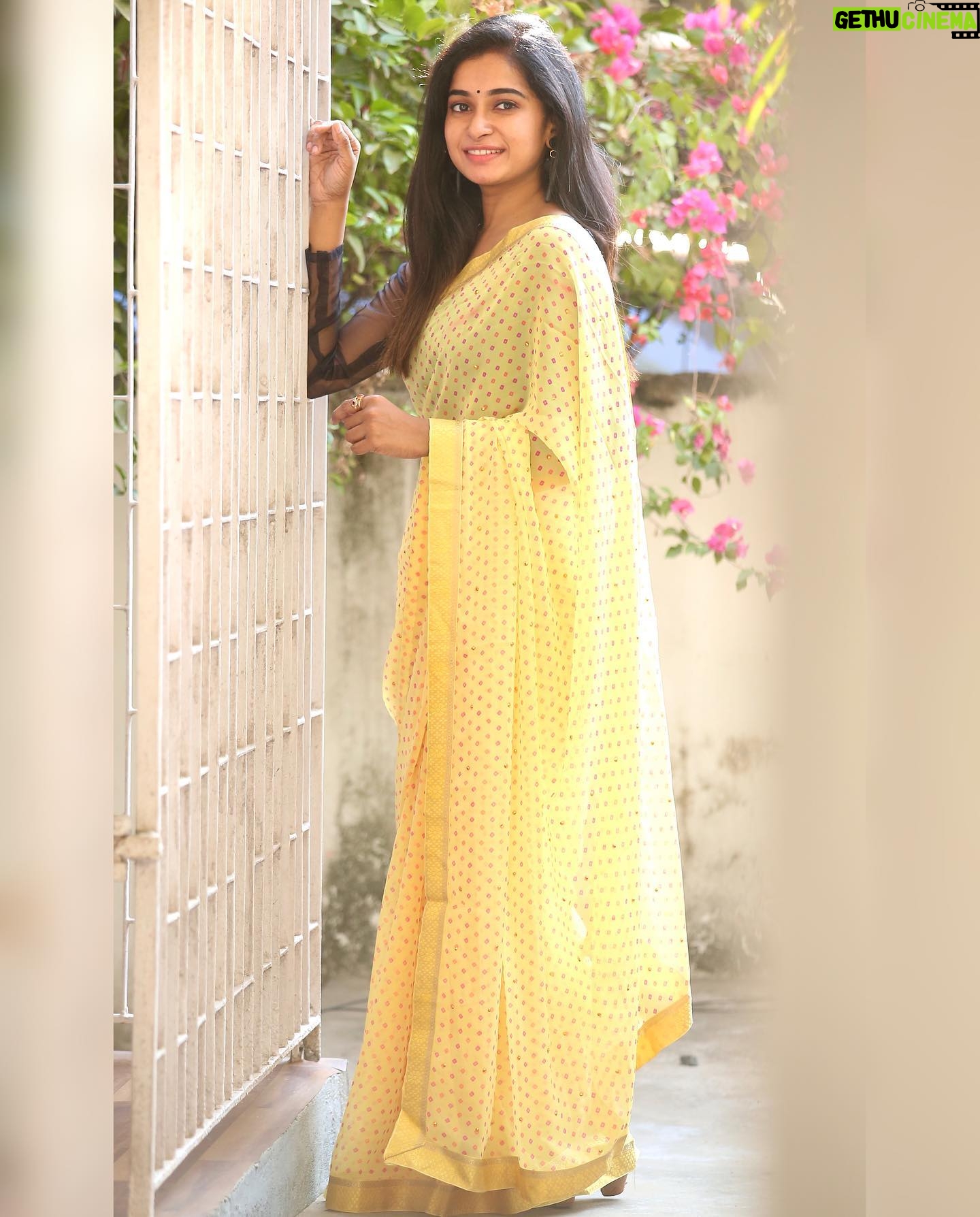 Fouzil Hidhaya - 16.6K Likes - 💛
Saree🥻: @maa_brand_sarees_kurtis