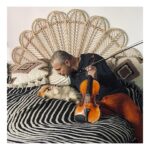 Frédérique Bel Instagram - Back home ! #JocazeDog love musique … and talented musician 🧐😍🥰 @laurentkorcia @anjalinder_harpist #Paris