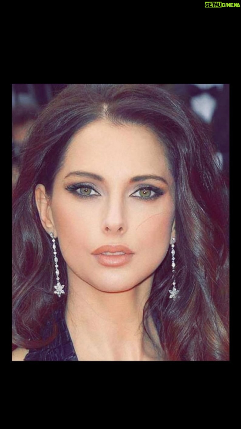 Frédérique Bel - 7.3K Likes - Souvenirs du festival de Cannes, robe Bijoux, paillettes, chaussures, sac beauté, Maquillage skin beauty #earrings make up , skin care , dress , shoes , fashionable , looks show @festivaldecannes @alikaroui @dior @jitroisparis etc #RedCarpet @festivaldecannes #cannesfilmfestival2023 @joudsjewelry @yaninacouture @delage_official #hautecouture #FestivalDeCannes #Cannes2023 #glamour #lookoftheday #ootd #instadaily #ootd #brunette #ootdfashion #ootdshare #actress #frenchactress #Actress #Actrice #actricefrancaise #comedienne #fashion #mode #Look #fashionblog #fashionstyle