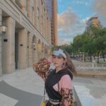 Frances Wu Instagram - 💖🖤💛 #Saturday ✨ #versacejeans #christiandior #bellavita