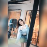 Frances Wu Instagram - 午安🥰來杯咖啡嗎☕️ #咖啡 #街拍 #外拍 #少女感 #清純系