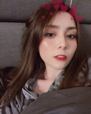 Frances Wu Instagram - 卸妝前的自拍😚
