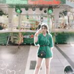 Frances Wu Instagram - 我今天只是去喝酒的 OH~~🙌 夏天白天真的不宜出門（第三張直接臭臉 熱爆老娘） 喔對了！人生第一次喝的啤酒就是海尼根耶！（老爸教的🥸） #he150ken #就是要海尼根